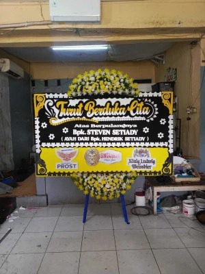 Papan Bunga di Pradah Kalikendal Dukuh Pakis
